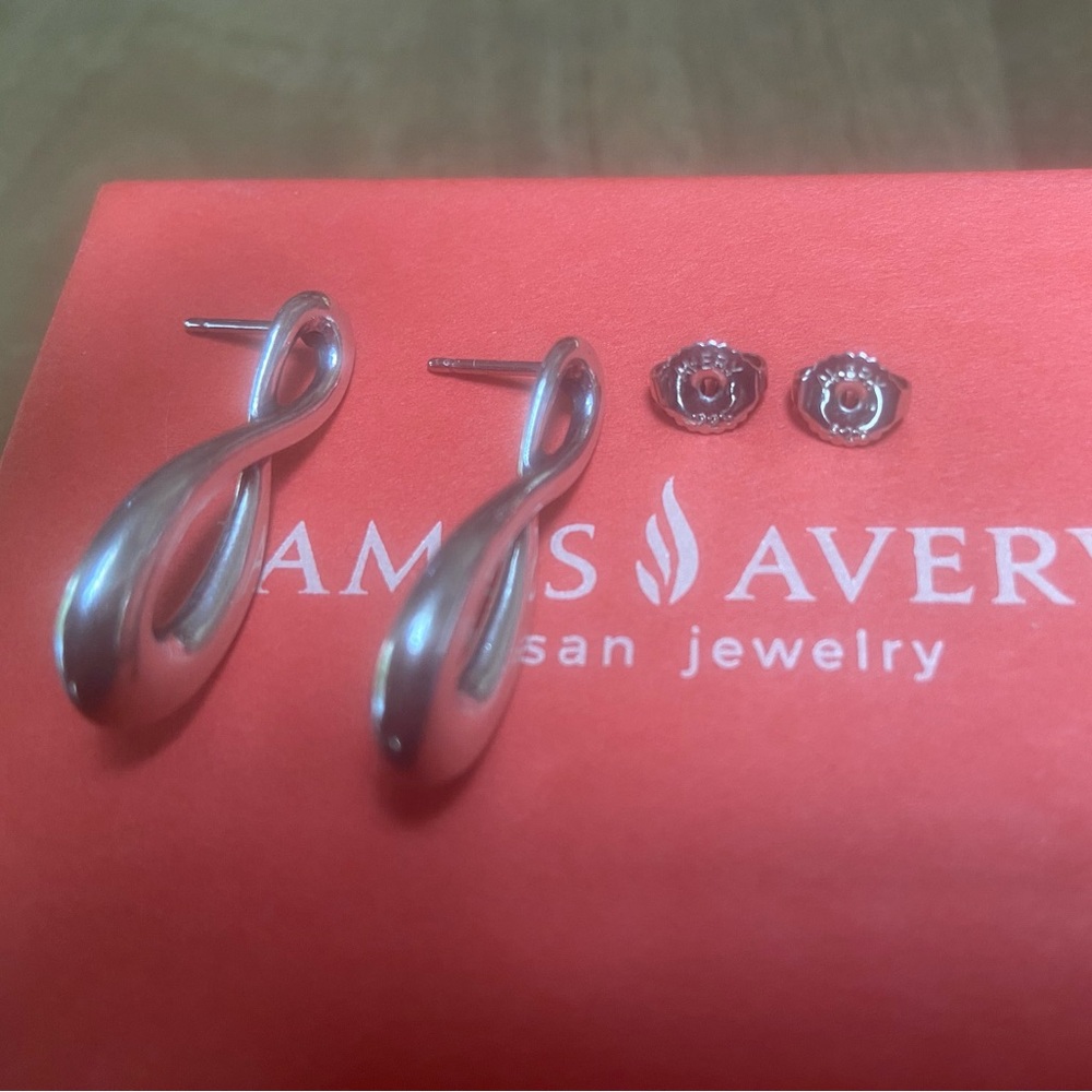 RETIRED James Avery Infinity Earrings .925 - Picture 6 of 7